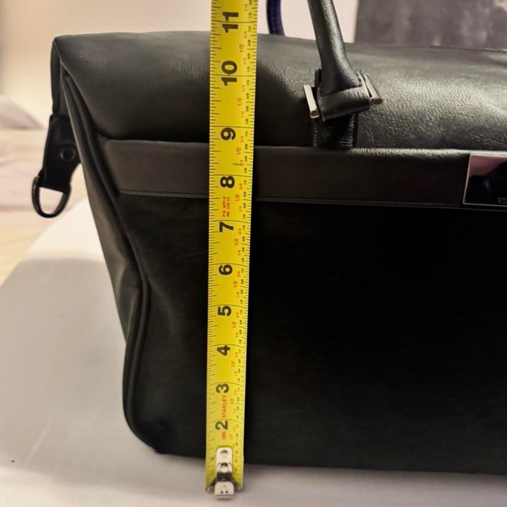 Vince Camuto Shiny Black Travel Bag - Picture 5 of 6